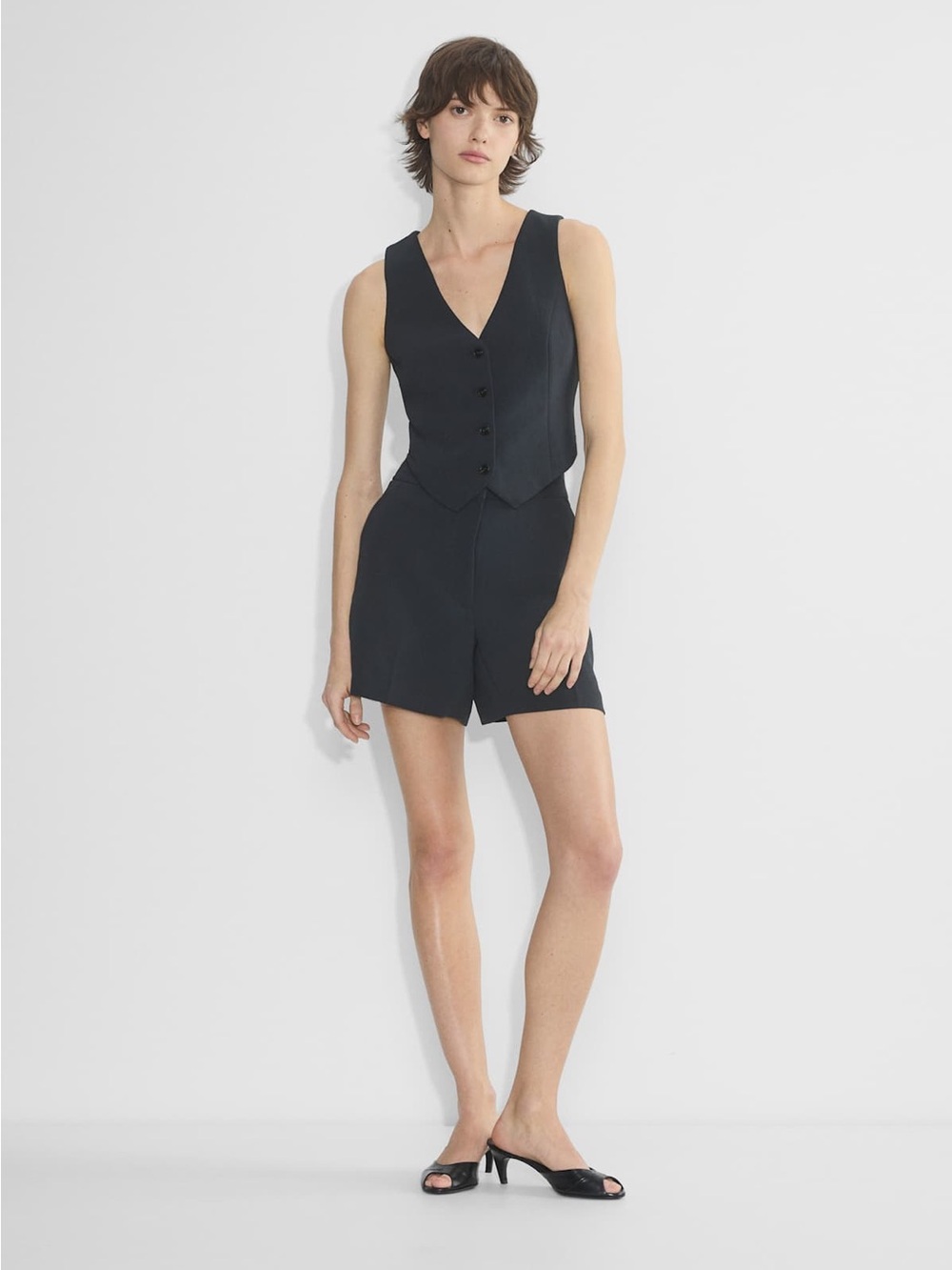 Aritzia The Limitless Short™ Mid-Thigh - CruiseLinen